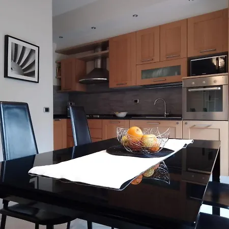 Lovely Modern Apartmán *
